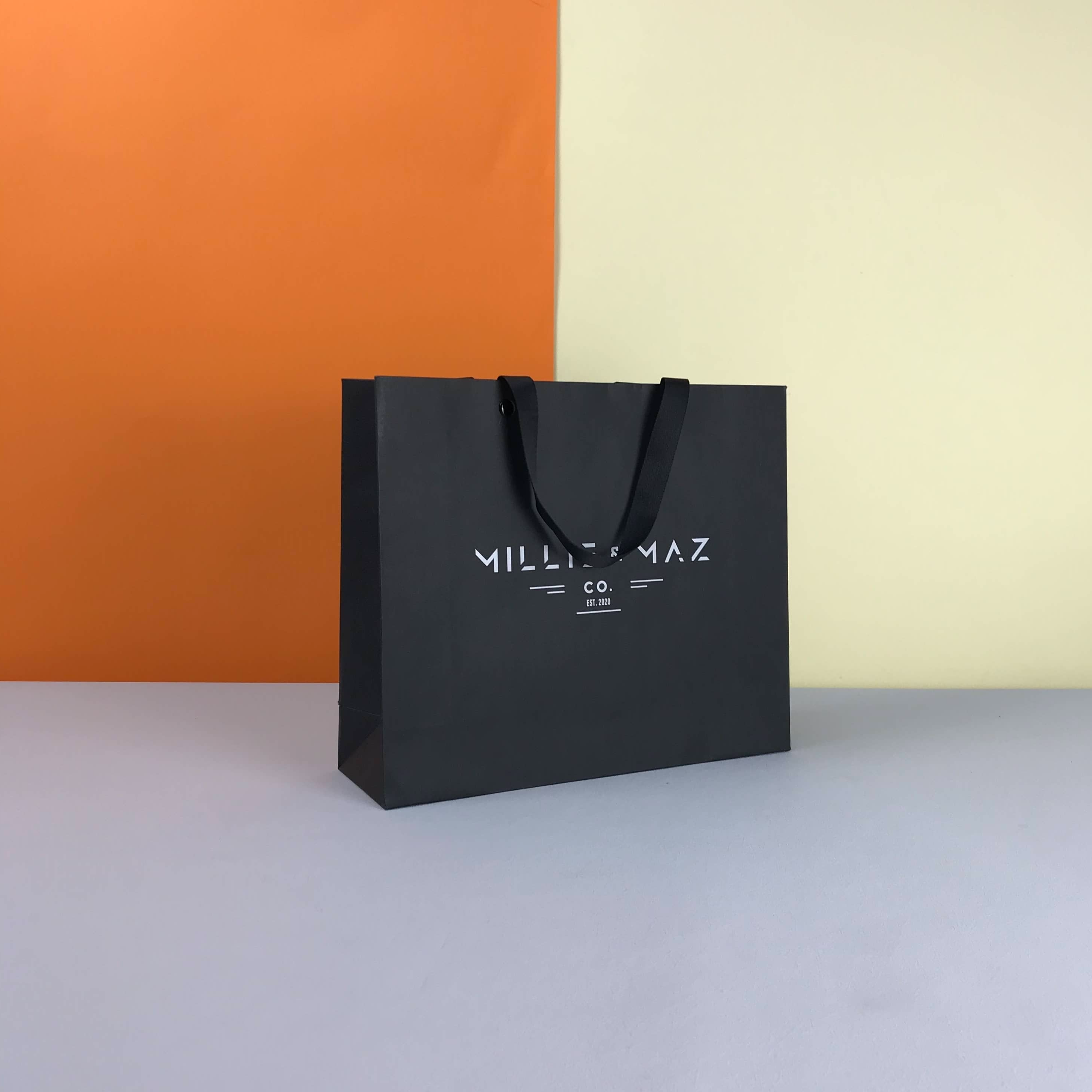 Black Gift Bag Bulk Wholesale for Grocery Shopping Paperbags (Logo Printed, Size Custimized, Low MOQ)
