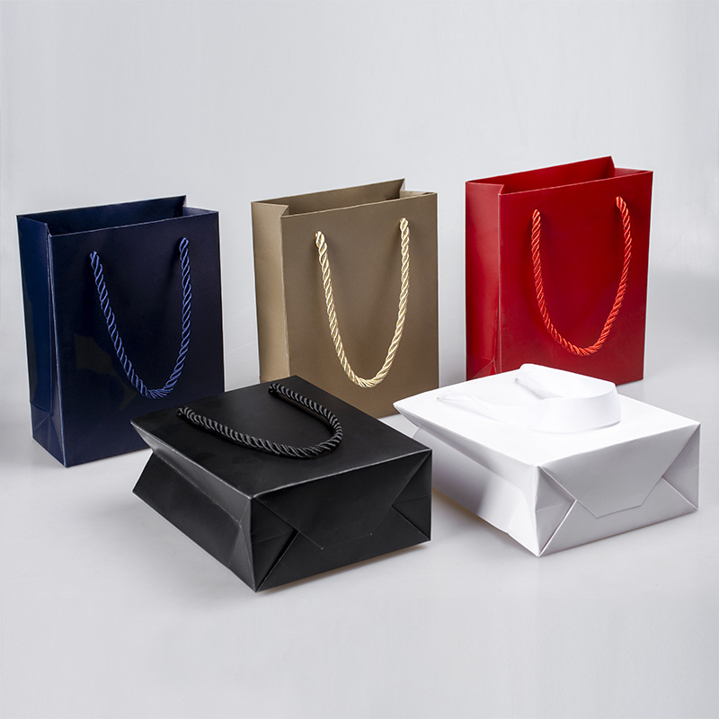 Lipack Customized High-end Luxury Boutique Jewelry Paper Shopping Bag From China