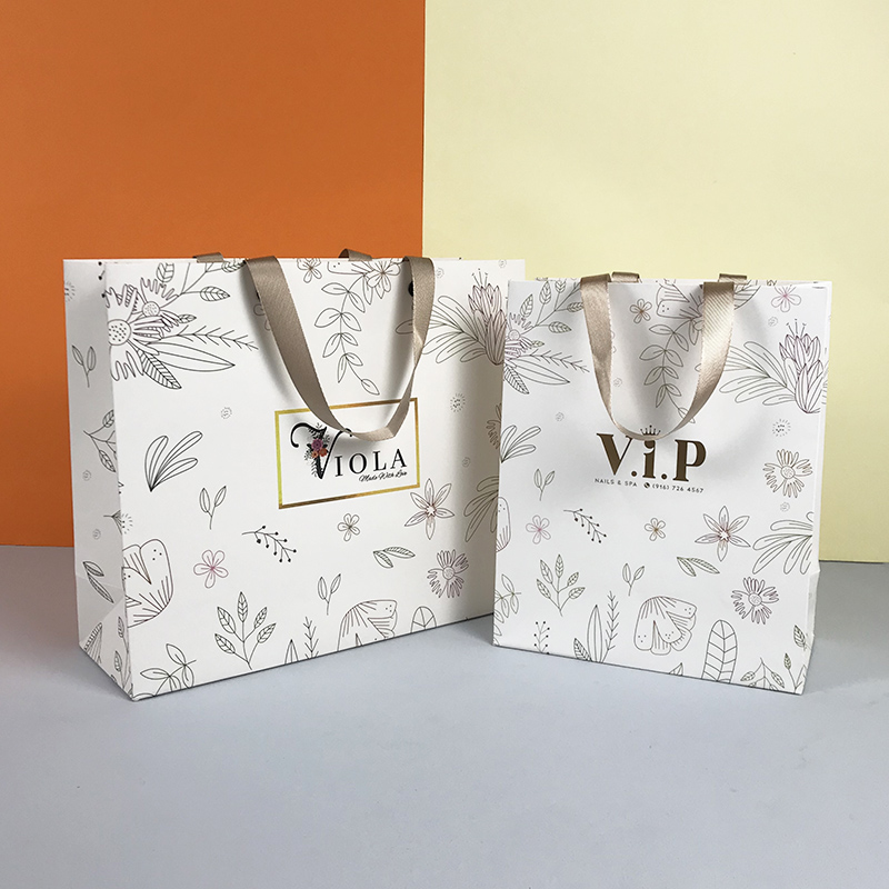 White Paper Bag For Boutique And Shopping Stores To Custom Luxury Comestic And Jewelry Paperbags