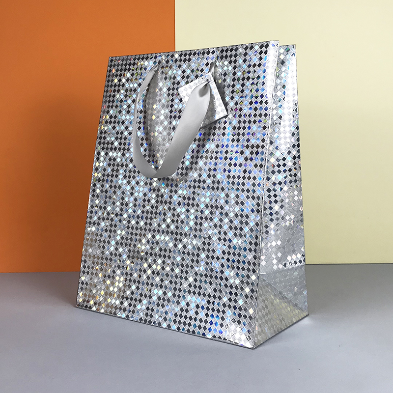 Lipack Silver Glitter Bling Reusable Gift Packaging Paper Bags Custom Logo Holographic Cosmetics Shopping Paper Bag